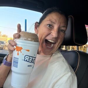 Meet your Posher, Angela